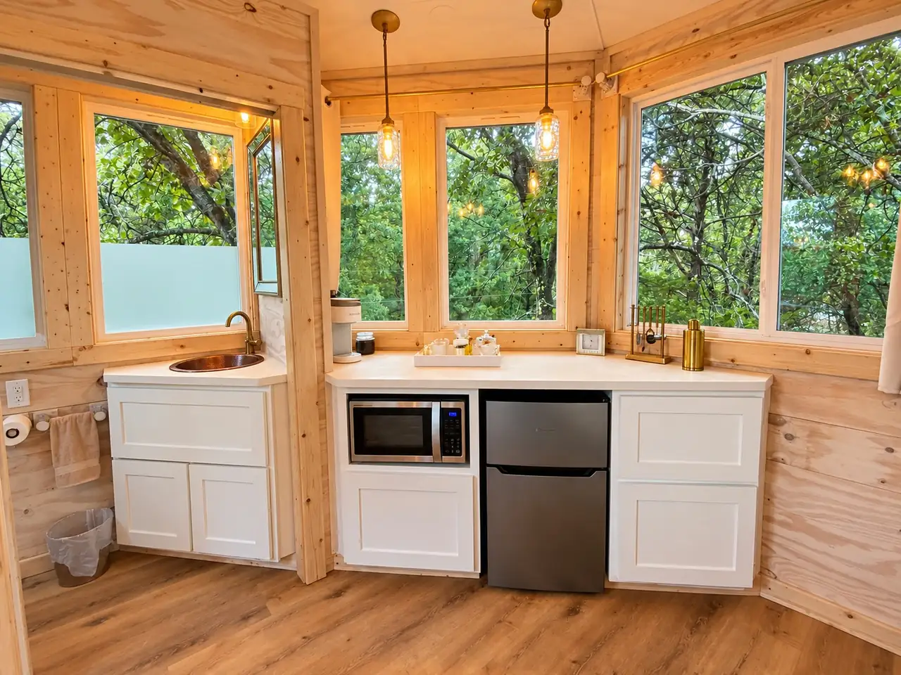 Kitchenette with mini fridge